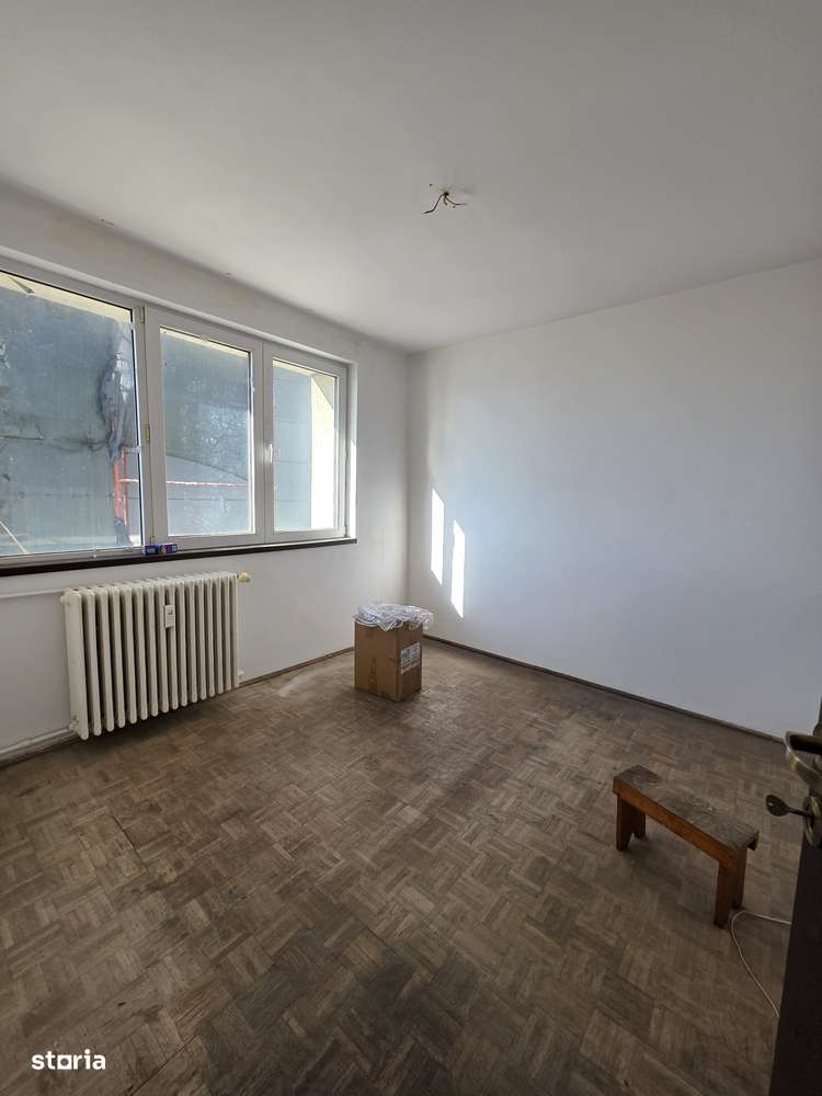 Apartament cu 3 camere de vanzare in zona metrou Basarab-  Grivita-1