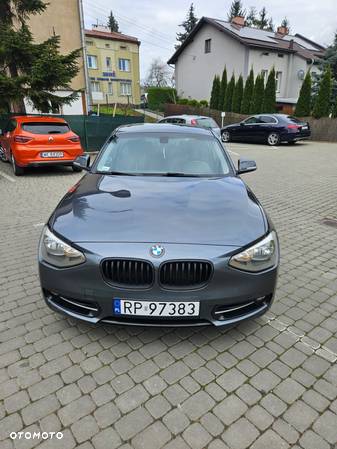 BMW Seria 1 118i Sport Line - 2