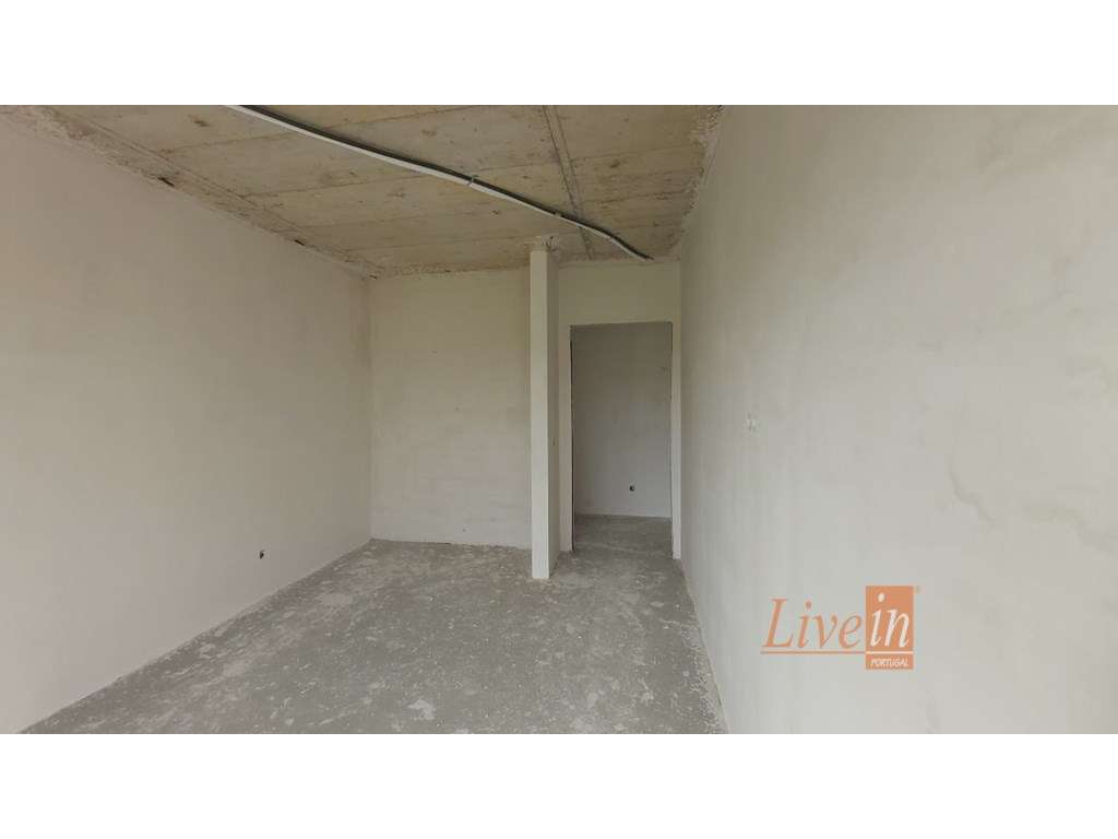 Moradia T4 Nova com Piscina e Jardim em Condomínio Privado em Mafra-26