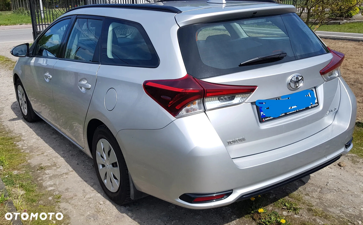 Toyota Auris 1.6 Active - 4