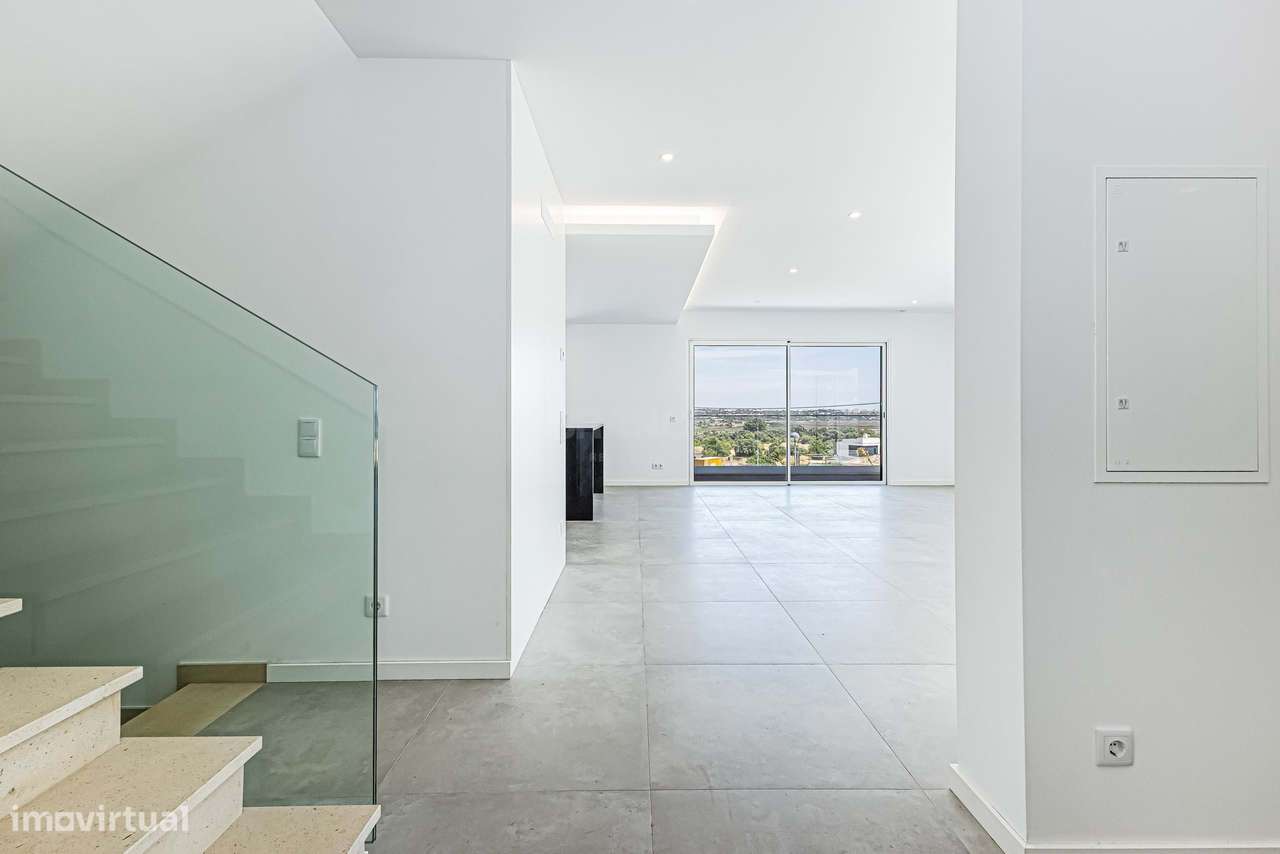 Moradia Contemporânea T3 com Garagem | Mexilhoeira Grande-2