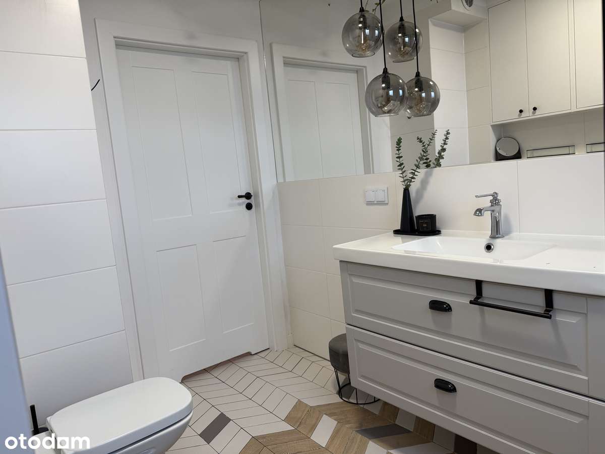 Mieszkanie z miejscem w hali i komórka oraz dużym balkonem 40m-7