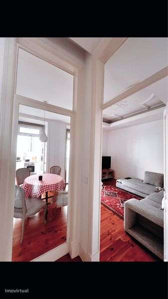 T2 totalmente remodelado e mobilado em Lisboa - Grande imagem: 5/8