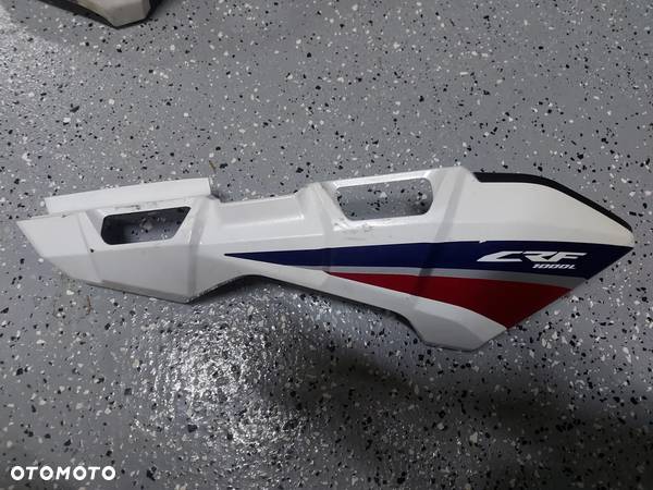 HONDA CRF 1000 Africa Twin owiewka boczek zadupek - 2