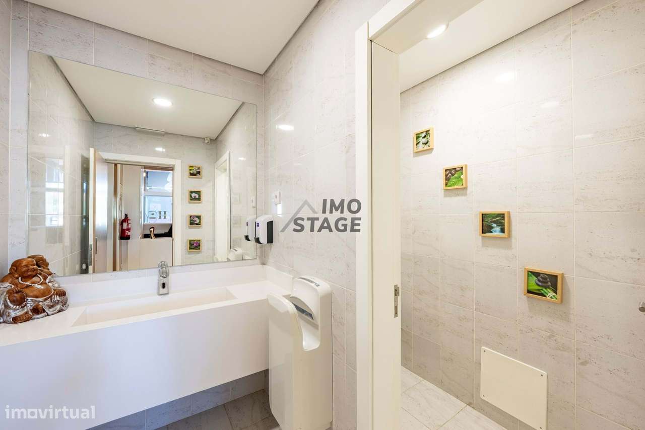 Venda - Salão de Estética e Beleza totalmente equipado em Valongo-8