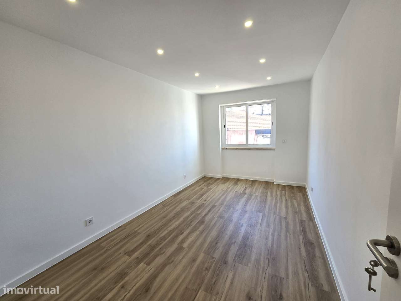 Apartamento T3 Totalmente Remodelado – Cacém-2