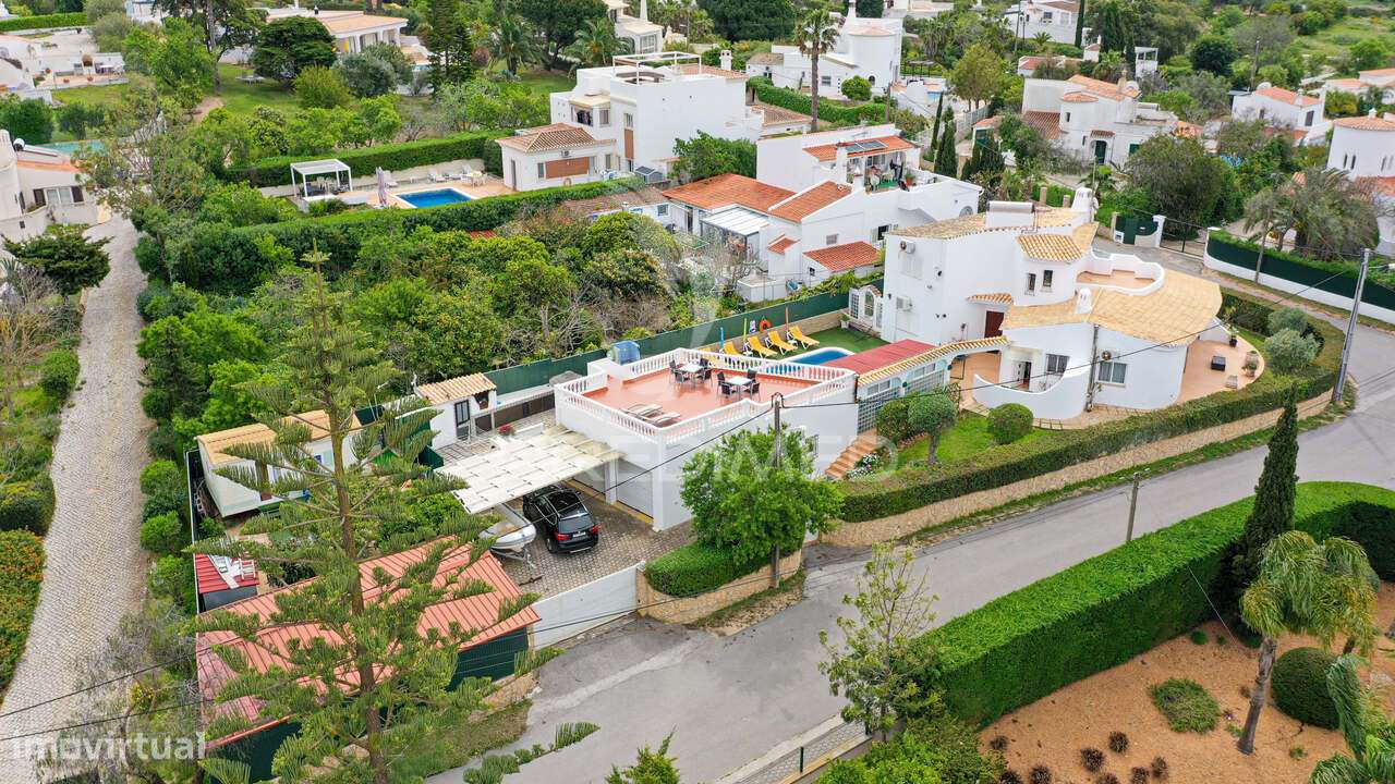 Moradia T4 com Piscina Aquecida em Carvoeiro - Grande imagem: 4/38