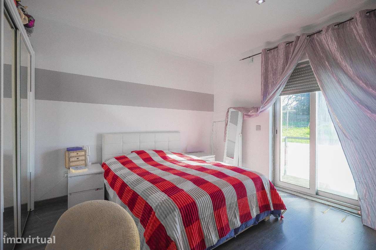 Moradia T2 transformada em T3, totalmente renovada, Vila Nova de Gaia-11