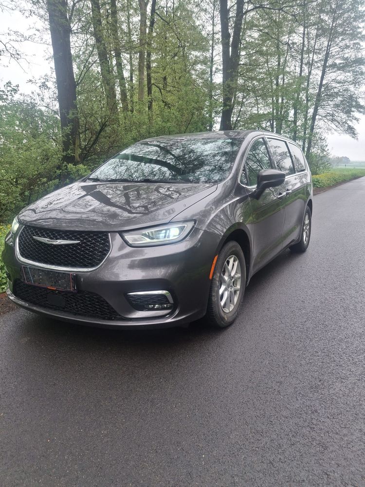 Chrysler Pacifica 2023