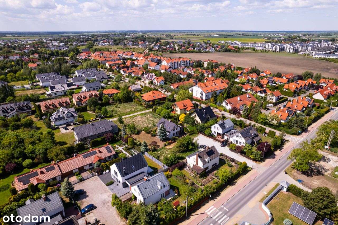 Wolnostojący, wolny od zaraz, z dużym ogrodem!-16