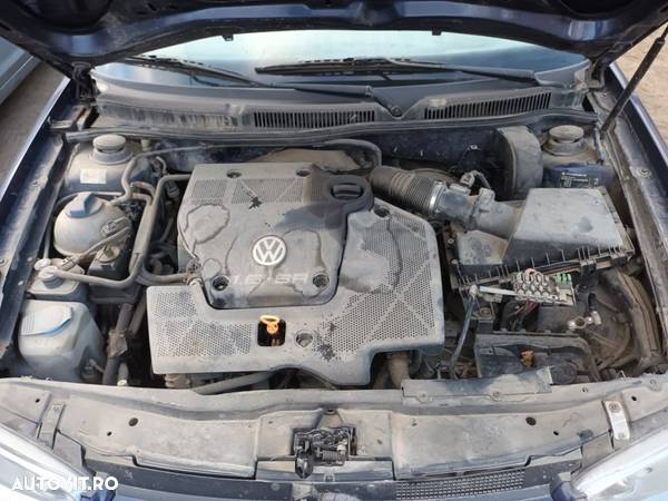 Dezmembrari  VW GOLF 4  1997  > 2006 1.6 Benzina - 2