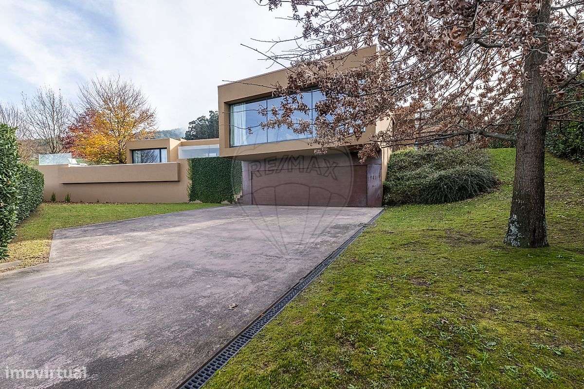 Moradia T5 para venda-11