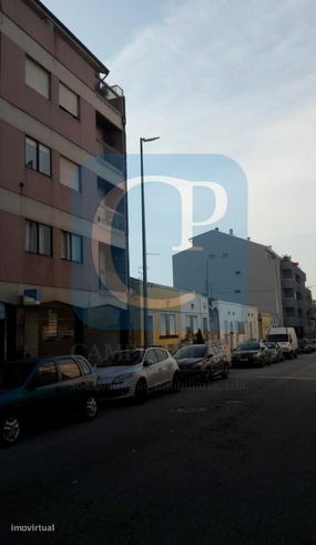 Terreno com 700 m2, na Senhora da Hora-0