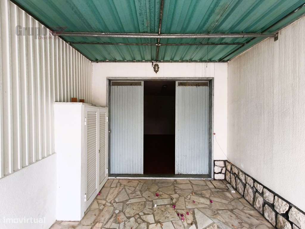 Fantástica Moradia Isolada T3 com Sótão, Cave e Churrasqueira em Qu...-28