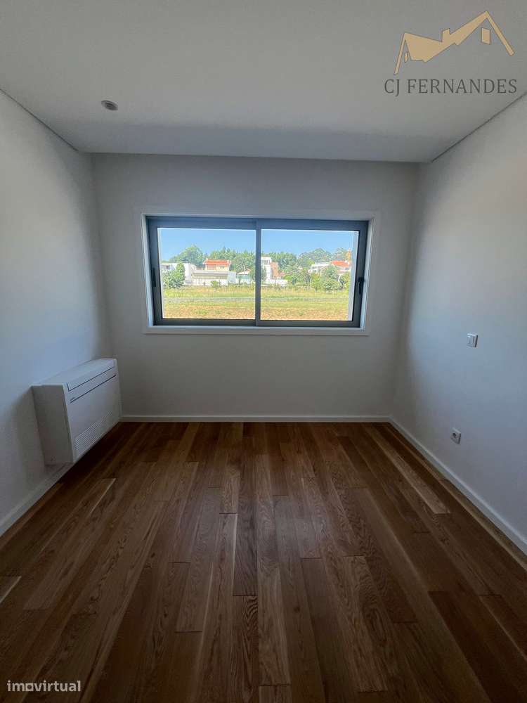 Apartamento T1 com varanda na Maia-11