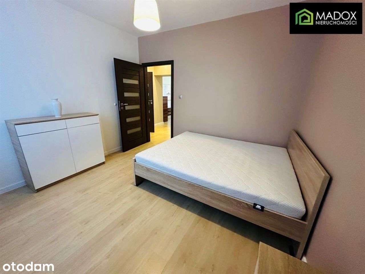 Przestronne M-3 do wprowadzenia, Centrum-8