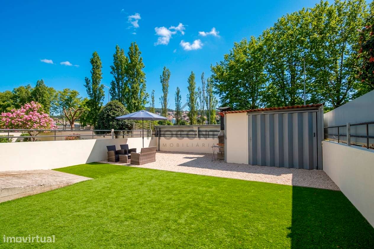 Moradia T3 de 3 Frentes Centro de Valongo - Grande imagem: 4/30