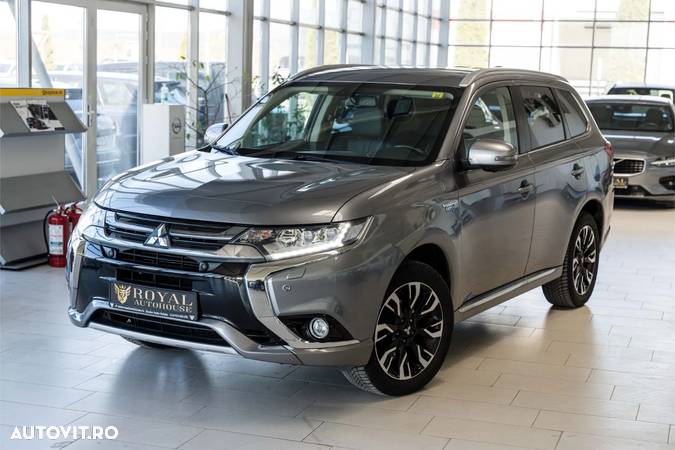 Mitsubishi Outlander 2.0 4WD Plug-In Hybrid Top - 1