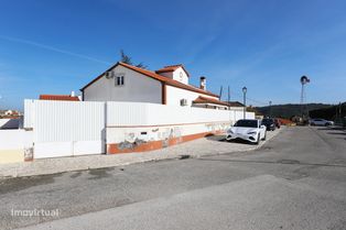 Moradia isolada t4 com piscina e churrasqueira - Grande imagem: 3/33