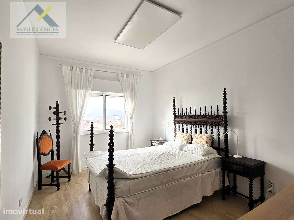 Apartamento T2 remodelado em Setúbal-19