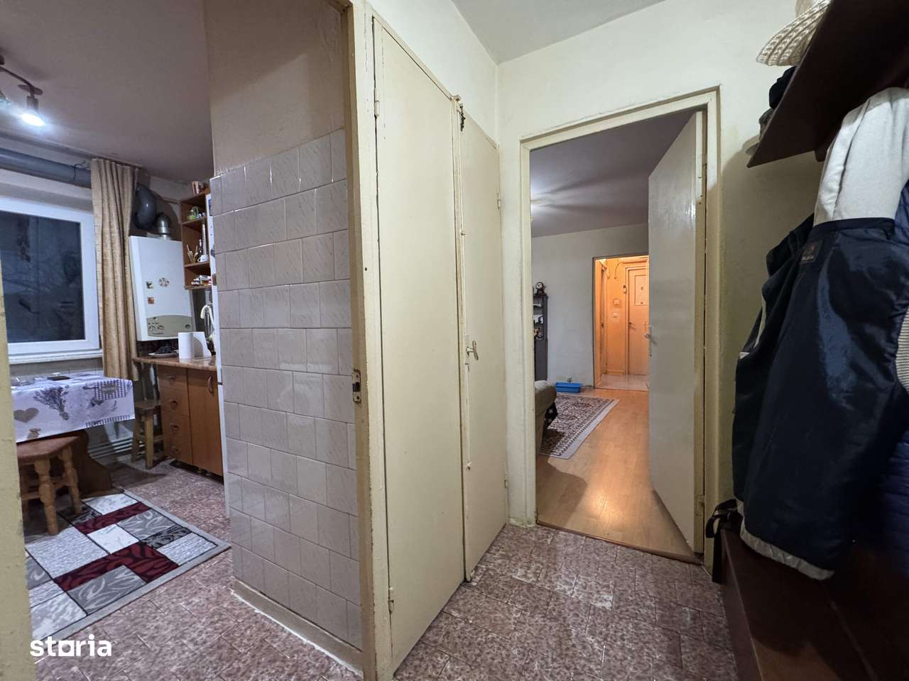 2 cam, etaj 1, 51 mp, fara imbunatatiri, Aleea Rozelor-13