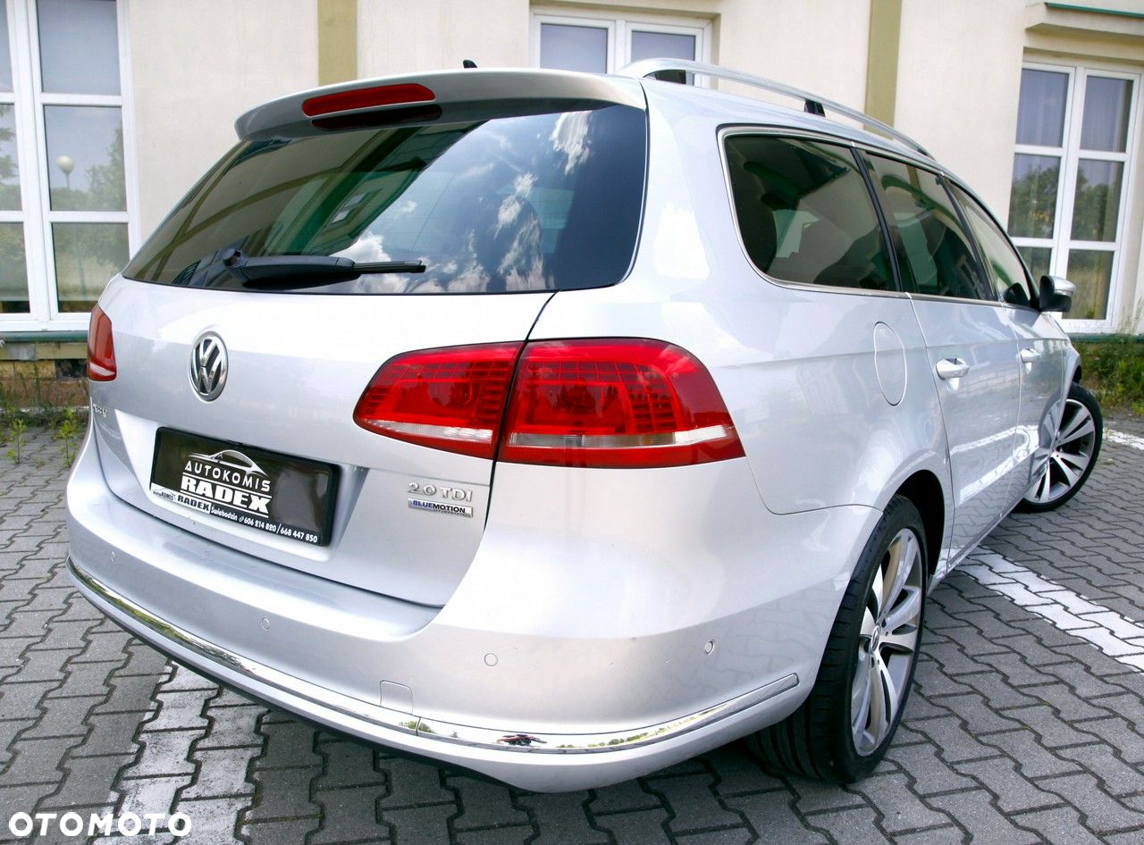 Volkswagen Passat Variant 2.0 TDI DSG BlueMotion Technology Exclusive - 25