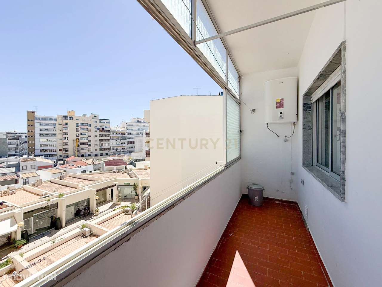 Apartamento T2 | Baixa | Varandas | Vista Desafogada | Faro-15