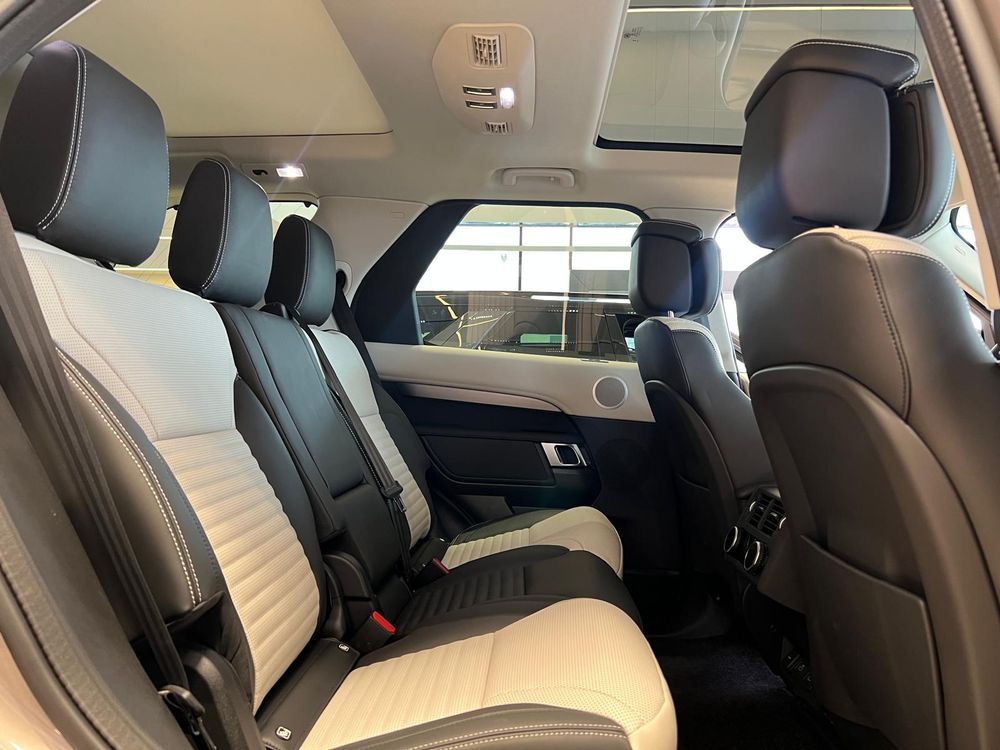 Land-Rover Discovery 3.0 D350 MHEV Dynamic Hse 350 KM — zdjęcie 5