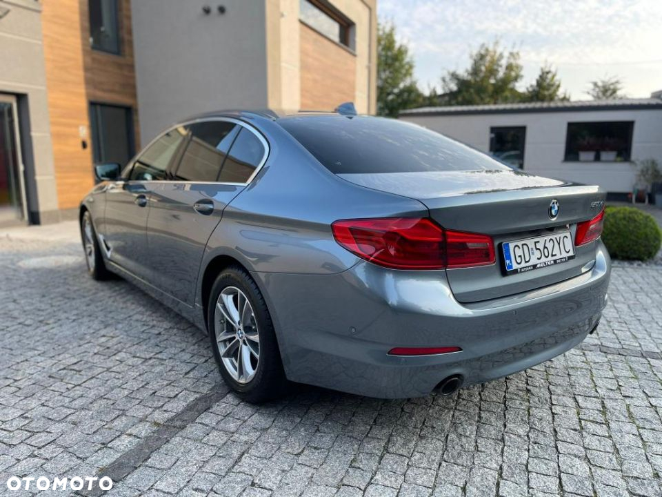 BMW Seria 5 520d Efficient Dynamics Sport Line sport - 9