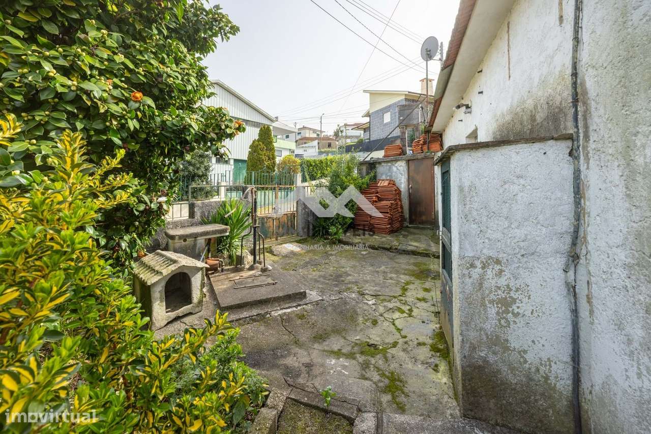 Moradia T2+1 | Térrea | Jardim | Investimento - Grande imagem: 4/29