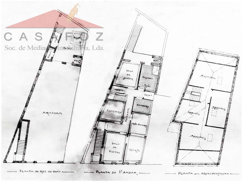 Lordelo do Ouro - Moradia de gaveto para recuperação total-6
