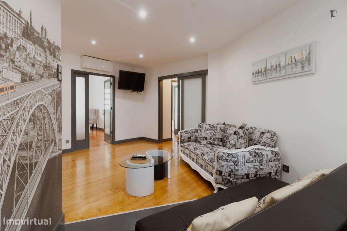 Apartamento com 3 quartos - localizado em Santo Ildefonso Porto - Grande imagem: 4/9