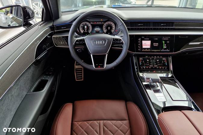 Audi A8 - 32