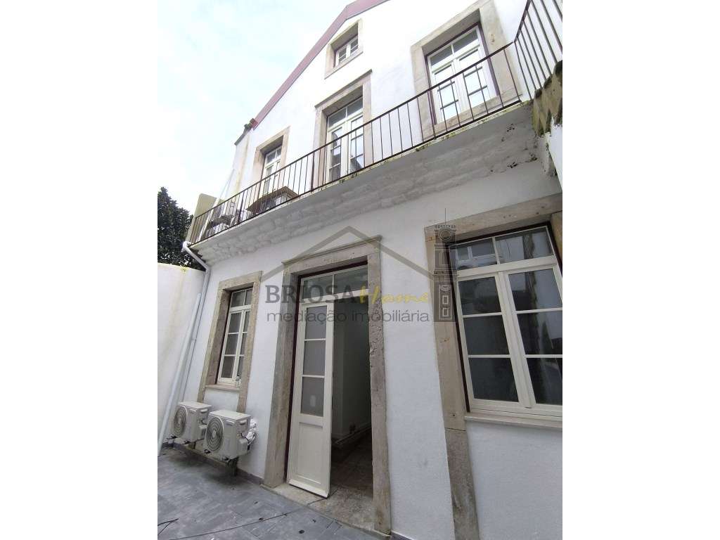 Prédio na Avenida Sá da Bandeira, Coimbra.-18