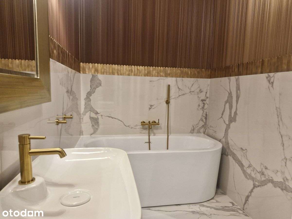 Przestronny Apartament w sercu Gdyni na 3 piętrze-9