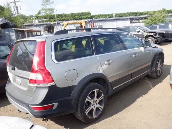 Volvo XC 70 T6 AWD Dynamic Summum - 4