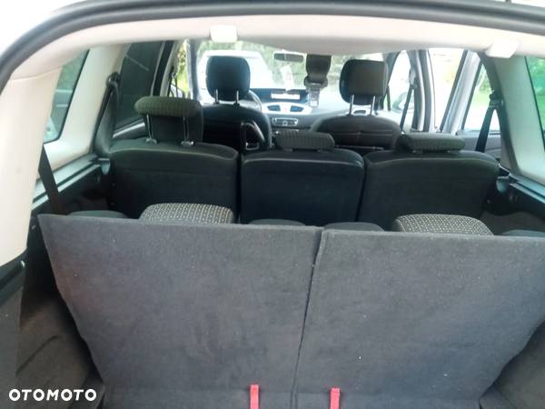 Renault Scenic - 11