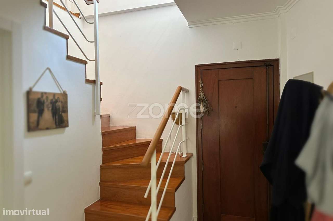 T2 com sótão, varanda e terraço — Charneca da Cotovia, Sesimbra - Grande imagem: 5/28