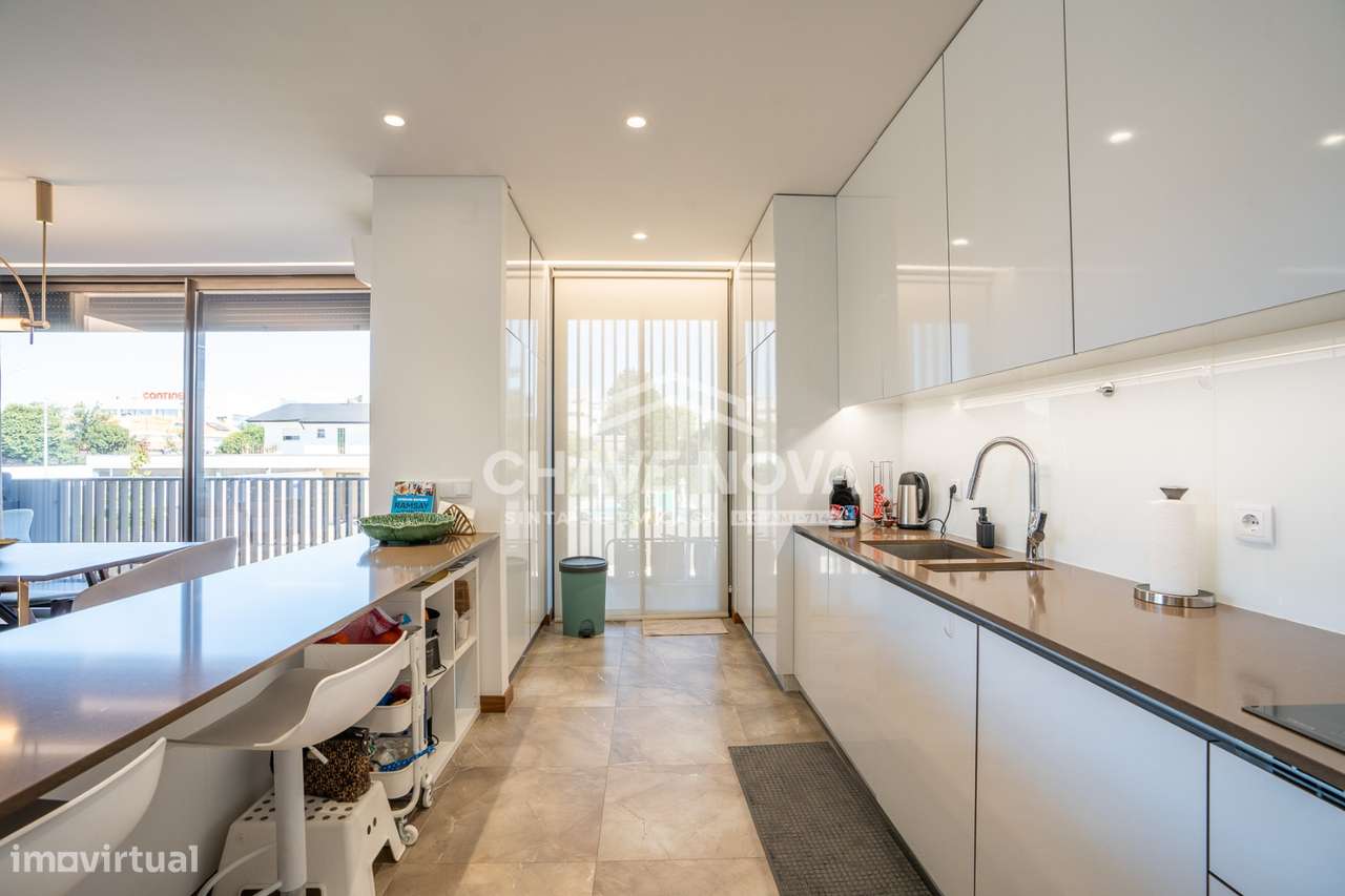 T3 Como Novo c/ Terraço e Garagem Box em Santa Maria da Feira - Grande imagem: 4/45