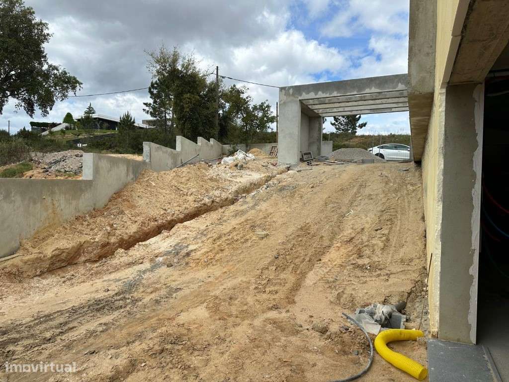 Moradia T5 de Luxo | Vila Alegre, Fernão Ferro-42