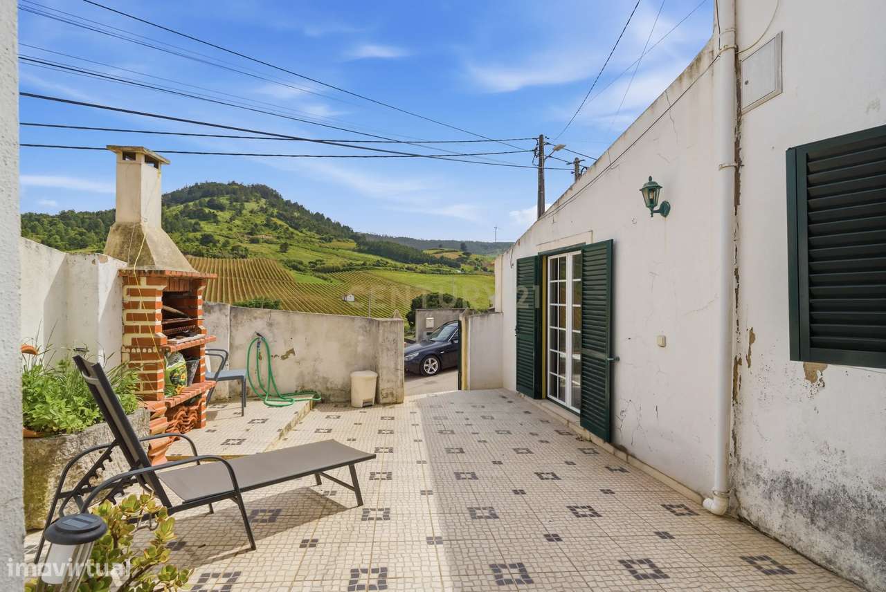 Moradia T2 com 2 salas e Pátio – Loubagueira, Torres Vedras-28