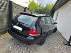 Volkswagen Golf 1.6 TDI DPF Highline - 9