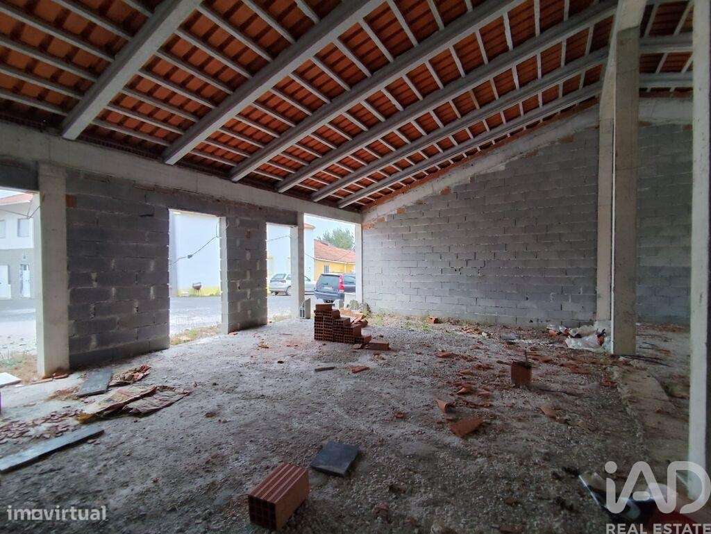 Casa tradicional T3 em Lamas e Cercal de 169,00 m2 - Grande imagem: 3/17