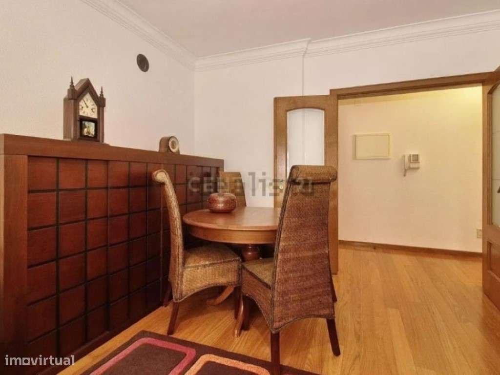 Bairro Salgado - T2 Espetacular com Parqueamento e Arrecadação-8