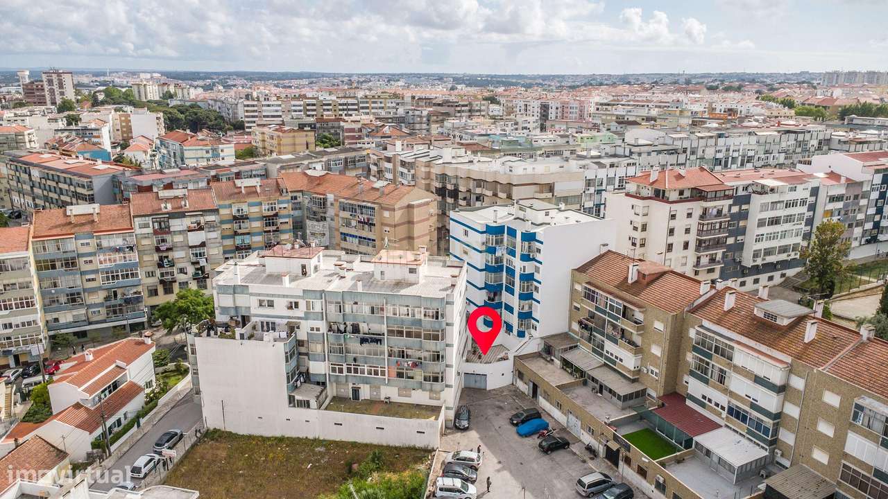 Garagem em Laranjeiro, Almada - Oportunidade Única-14