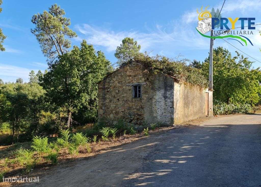 Casa de alvenaria destinada a habitação situada no Castelo - Sertã - Grande imagem: 5/21
