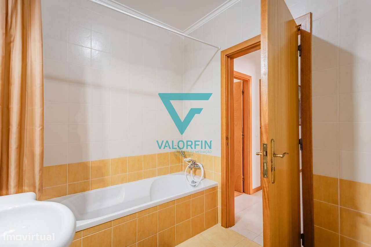 APARTAMENTO T3 com Garagem | Marinha Grande-23