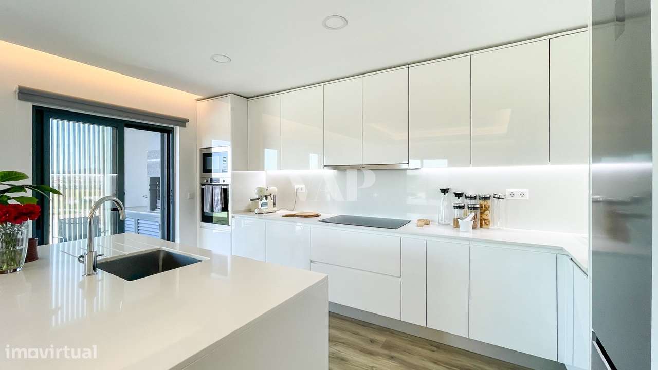 Apartamento T2 Moderno com Vista Panorâmica em Faro - Grande imagem: 3/23