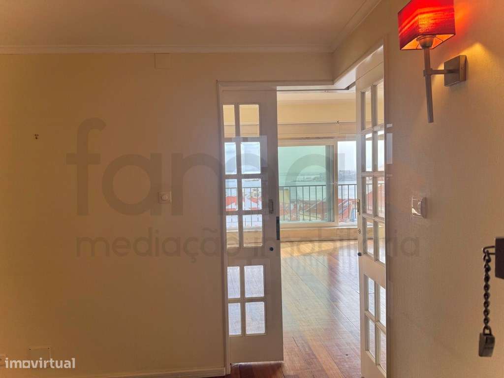 APARTAMENTO T2 NA RUA DOS NAVEGANTES - Grande imagem: 3/45