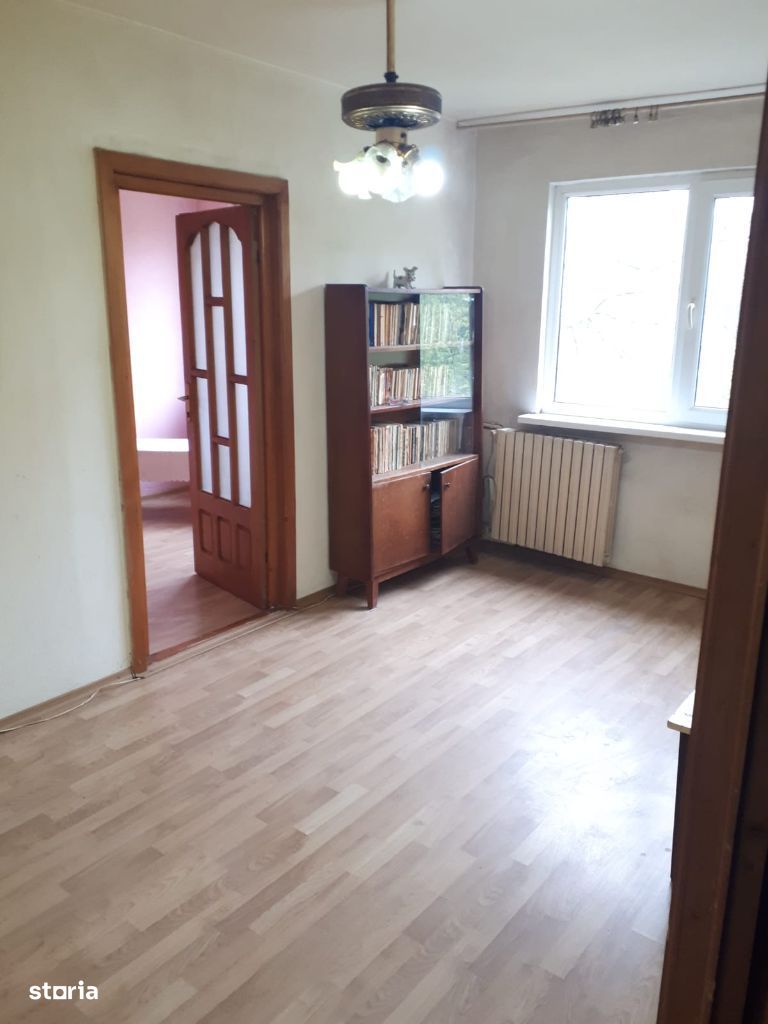 Apartament 3 camere Micro40 et3/4 cu balcon, T-URI, pret 45 000 euro